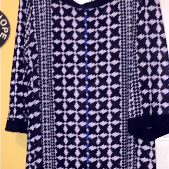 - Retro Chic Just Below the Knee Length Dress🦋 - Picture 3 of 9